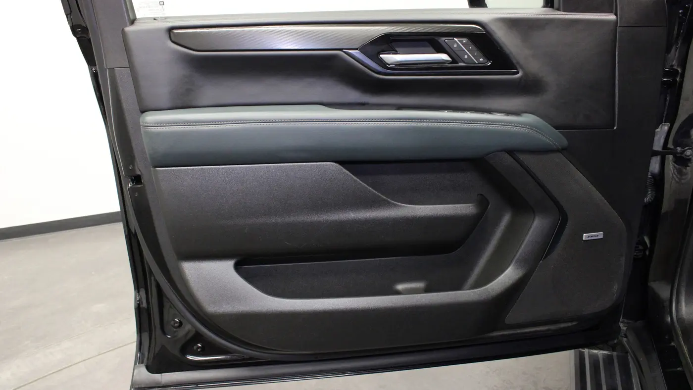 2025 GMC Yukon XL AT4