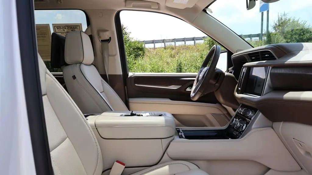 2023 GMC Yukon XL Denali
