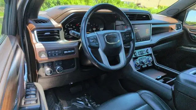 2022 GMC Yukon XL Denali