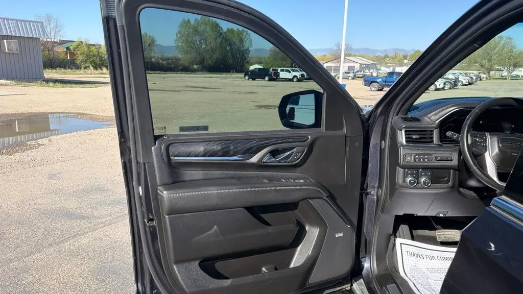 2023 GMC Yukon XL Denali
