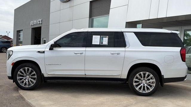 2023 GMC Yukon XL Denali