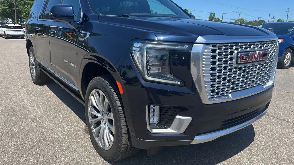 2023 GMC Yukon XL Denali