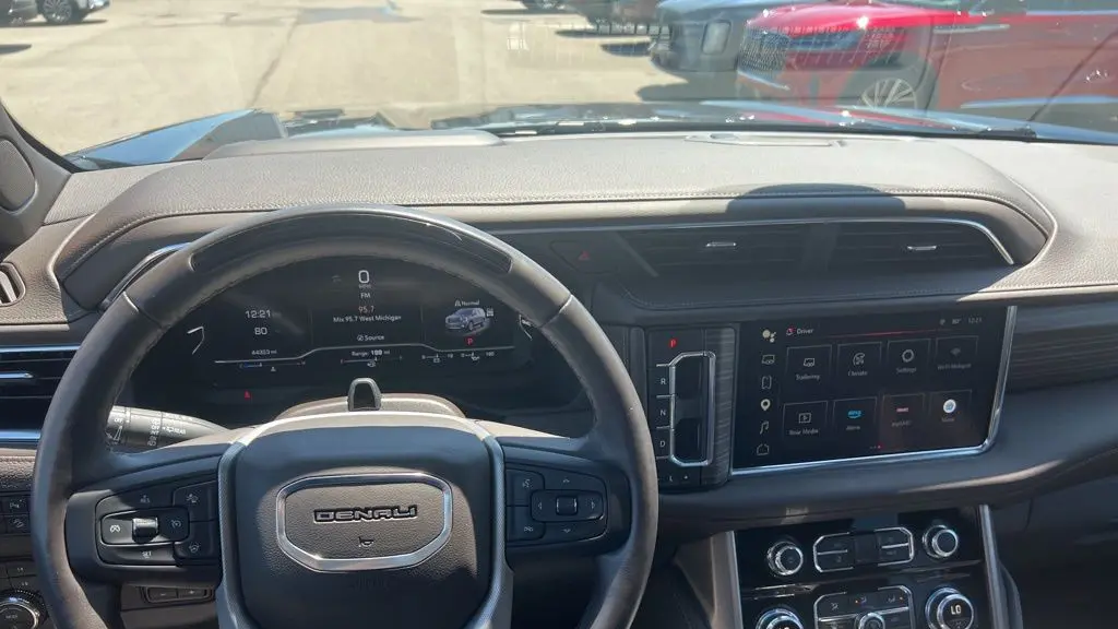 2023 GMC Yukon XL Denali