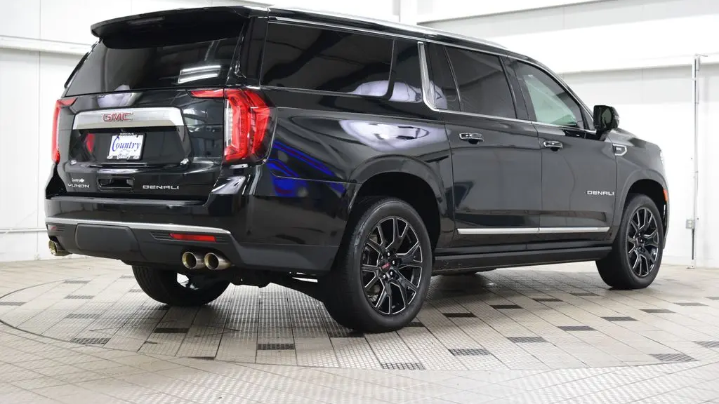 2024 GMC Yukon XL Denali