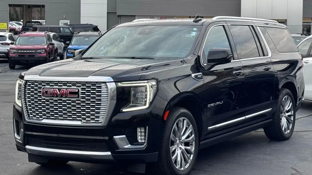 2023 GMC Yukon XL Denali