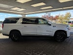 2023 Yukon XL Thumbnail 4