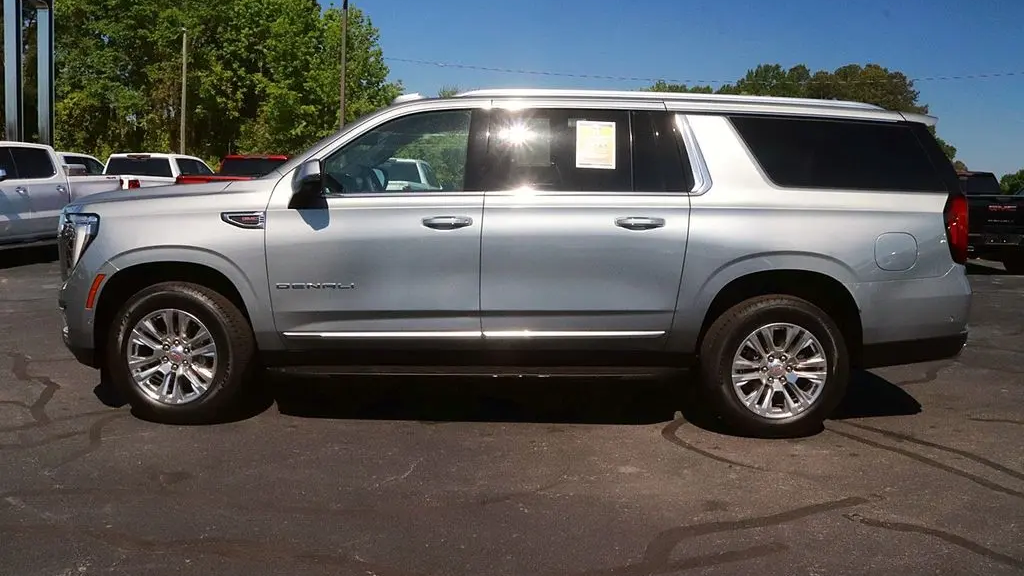2025 GMC Yukon XL Denali