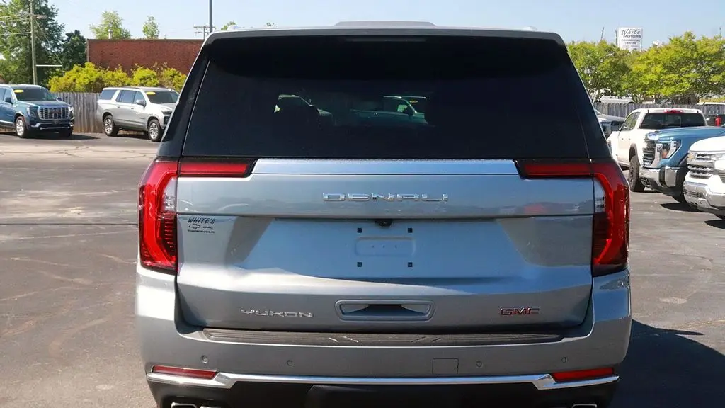 2025 GMC Yukon XL Denali