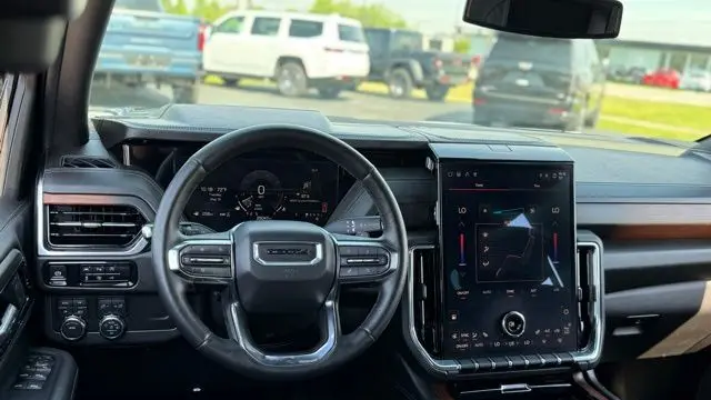 2025 GMC Yukon XL Denali