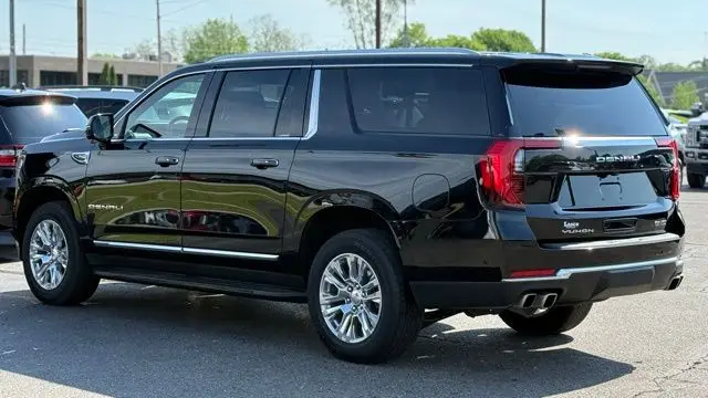 2025 GMC Yukon XL Denali