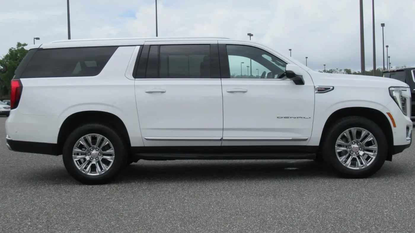 2025 GMC Yukon XL Denali