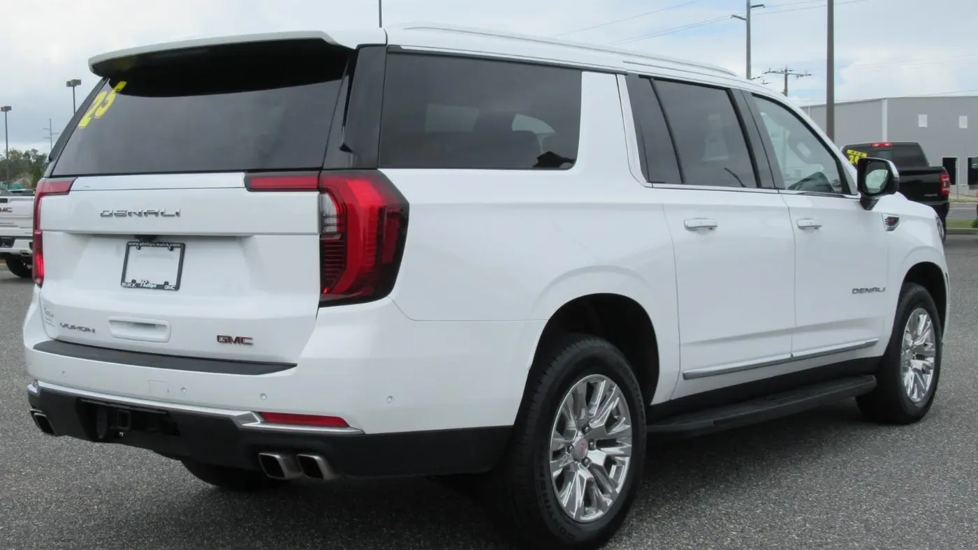 2025 GMC Yukon XL Denali