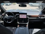 2025 Yukon XL Thumbnail 21
