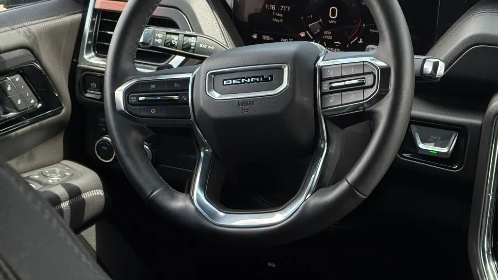2025 GMC Yukon XL Denali