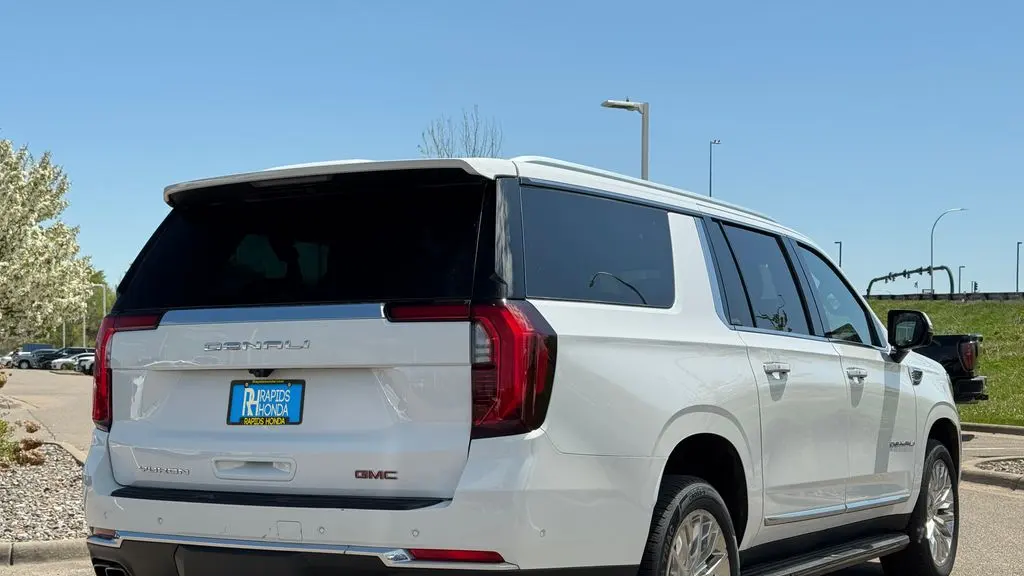 2025 GMC Yukon XL Denali