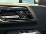 2025 Yukon XL Thumbnail 29