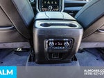 2025 Yukon XL Thumbnail 33