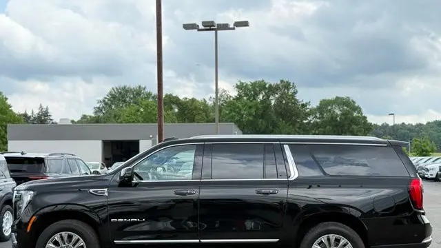 2025 GMC Yukon XL Denali