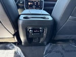 2025 Yukon XL Thumbnail 17
