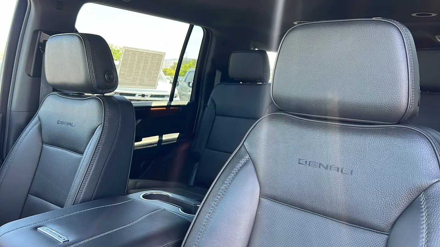 2025 GMC Yukon XL Denali