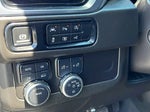 2025 Yukon XL Thumbnail 33