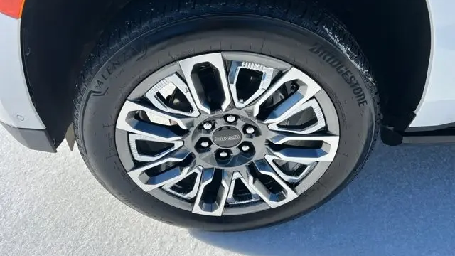 2024 GMC Yukon XL Denali Ultimate
