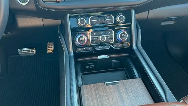 2024 GMC Yukon XL Denali Ultimate