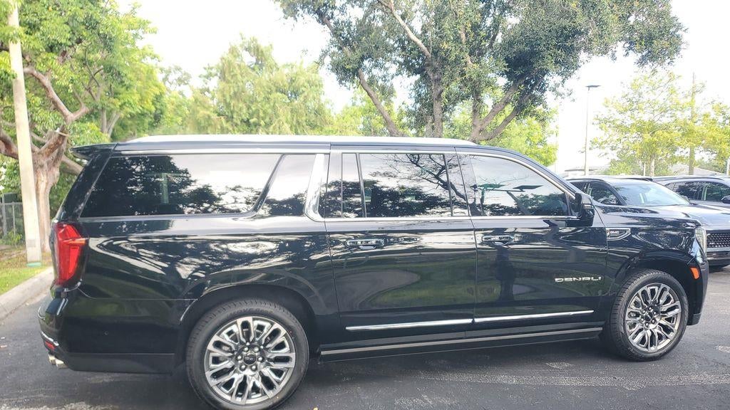 2023 GMC Yukon XL Denali Ultimate