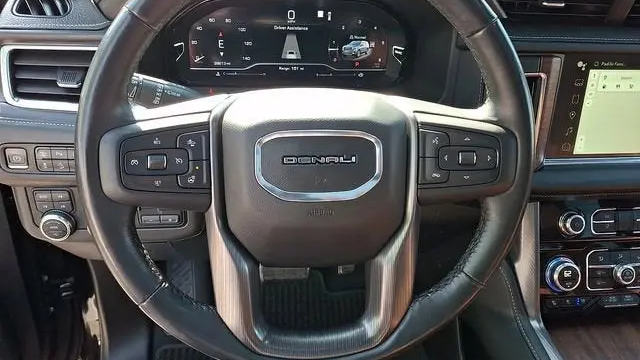 2023 GMC Yukon XL Denali Ultimate