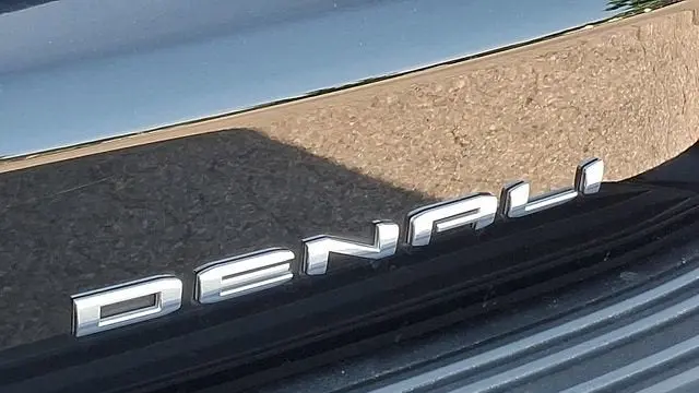 2023 GMC Yukon XL Denali Ultimate