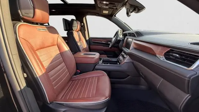 2023 GMC Yukon XL Denali Ultimate