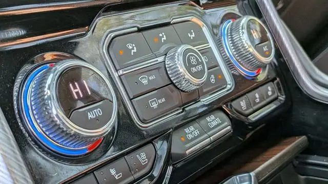 2023 GMC Yukon XL Denali Ultimate