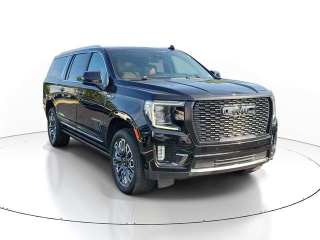 2023 GMC Yukon XL Denali Ultimate — photo 1 of 12