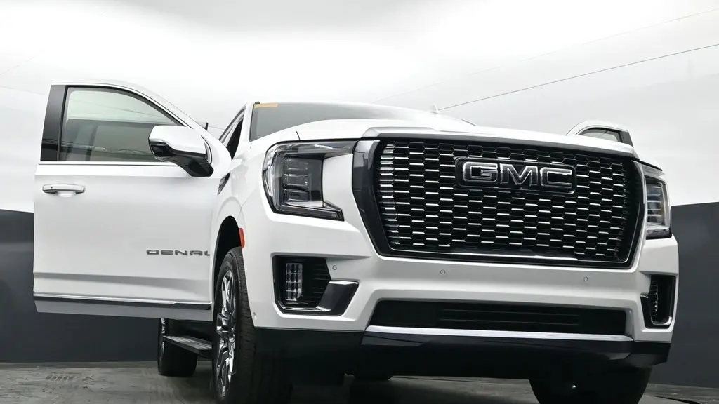 2024 GMC Yukon XL Denali Ultimate