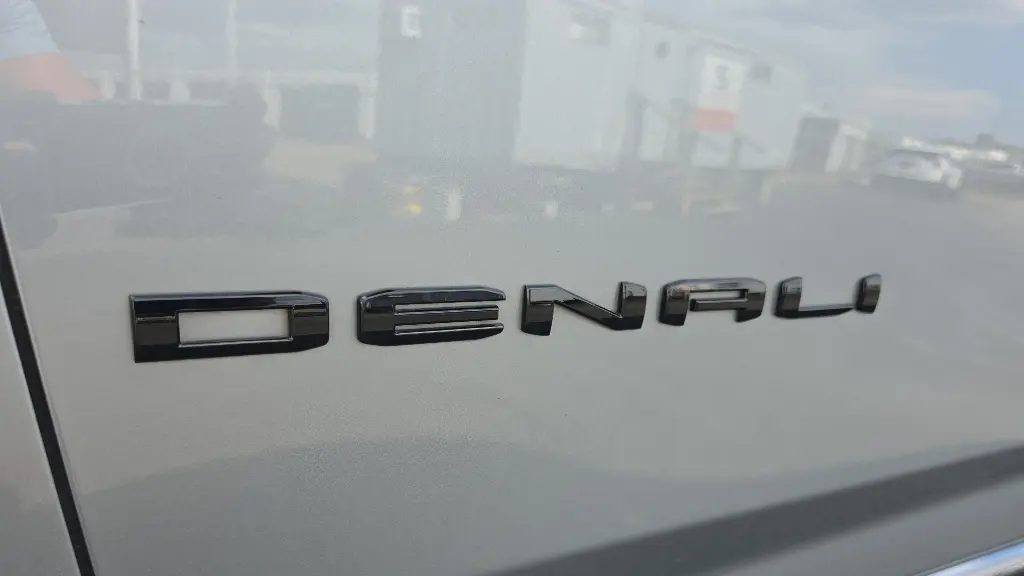 2024 GMC Yukon XL Denali Ultimate