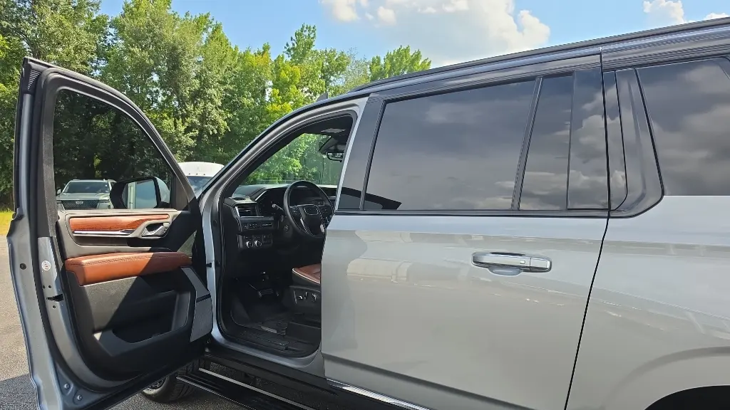 2024 GMC Yukon XL Denali Ultimate