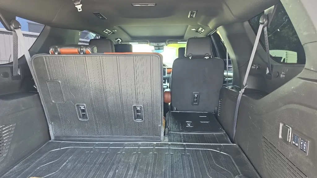 2024 GMC Yukon XL Denali Ultimate