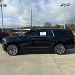 2023 Yukon XL Thumbnail 23