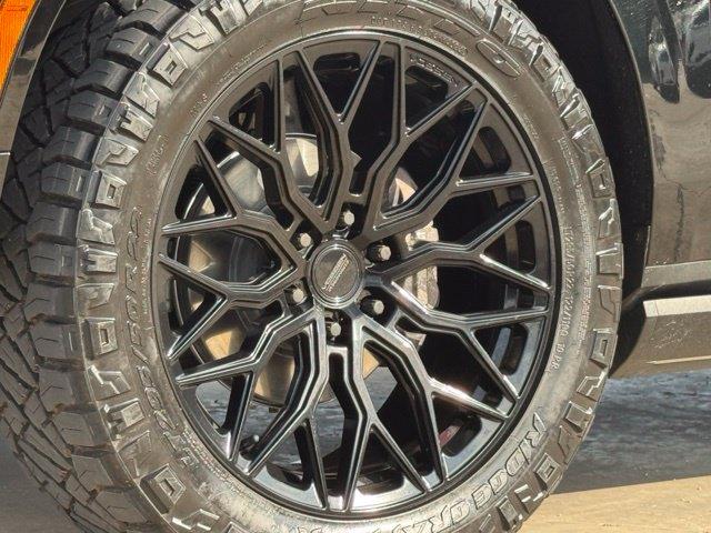 2025 GMC Yukon - $89,950