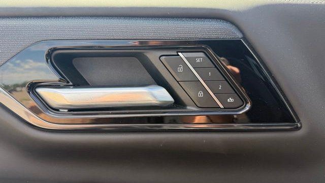 2025 GMC Yukon AT4 Ultimate