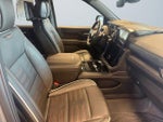 2025 Yukon XL Thumbnail 15