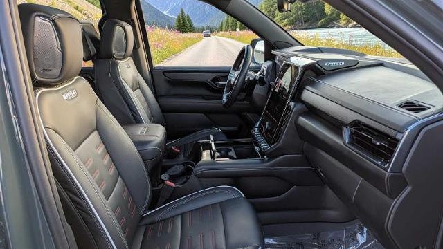 2025 GMC Yukon XL AT4 Ultimate