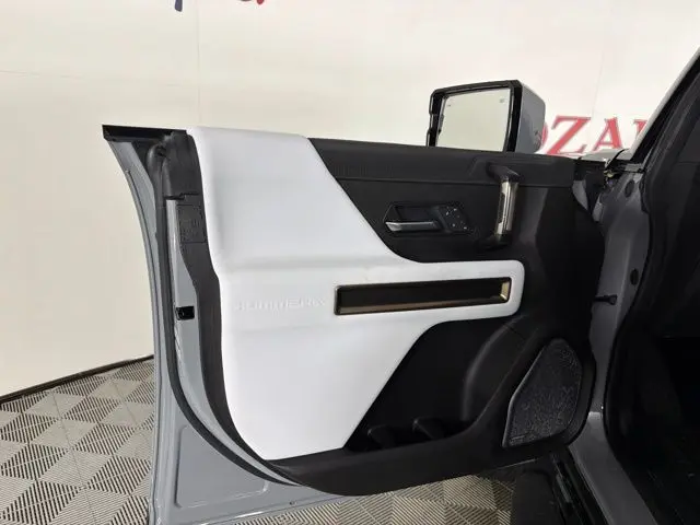 2025 GMC Hummer Ev Suv - $71,000