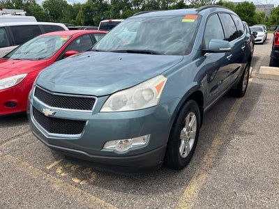 Photo of a 2009 Chevrolet Traverse LT 4DR SUV W/1LT for sale