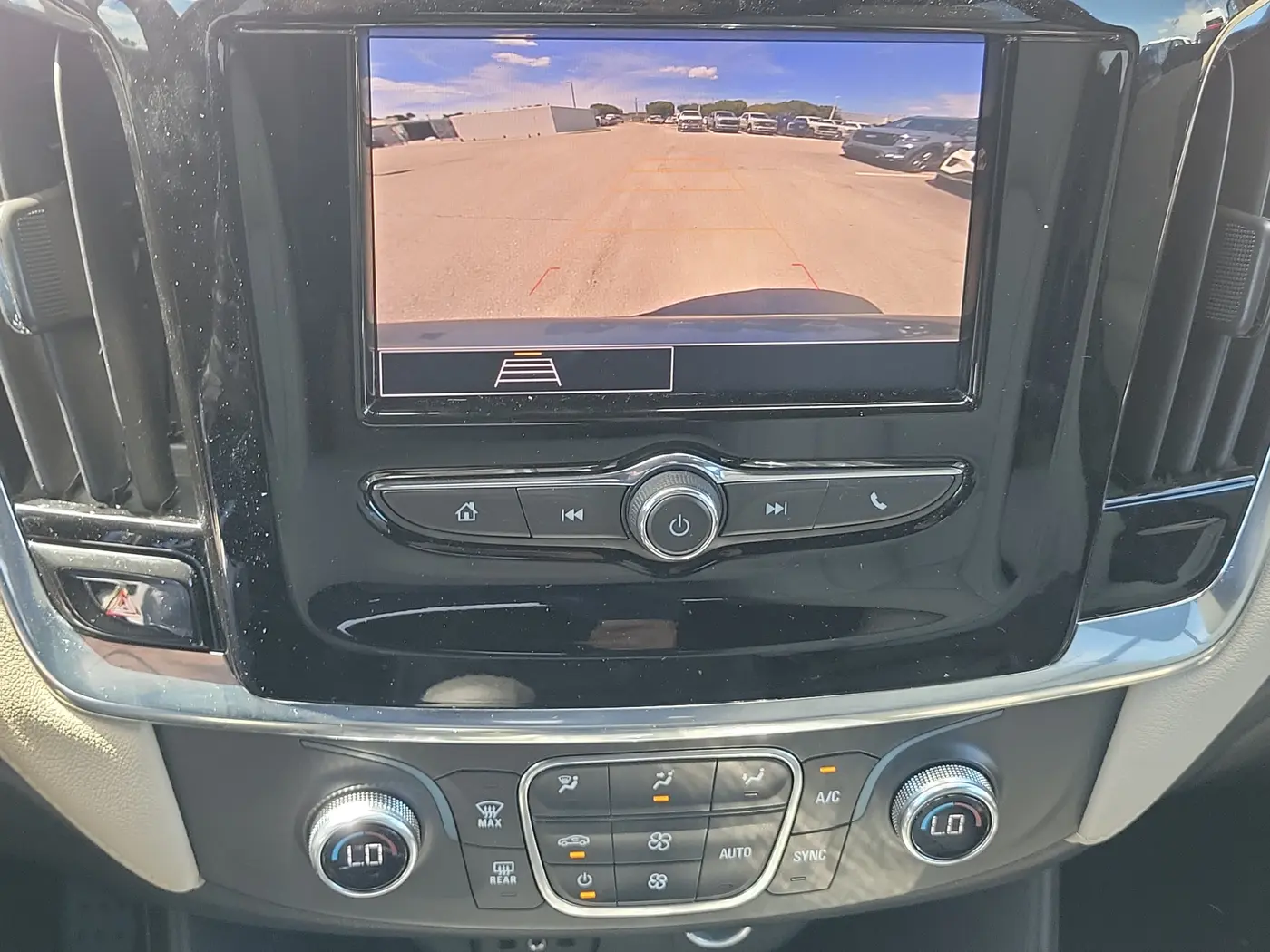 2023 Chevrolet Traverse - $22,880