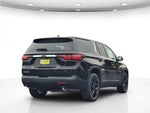 2022 Traverse Thumbnail 6