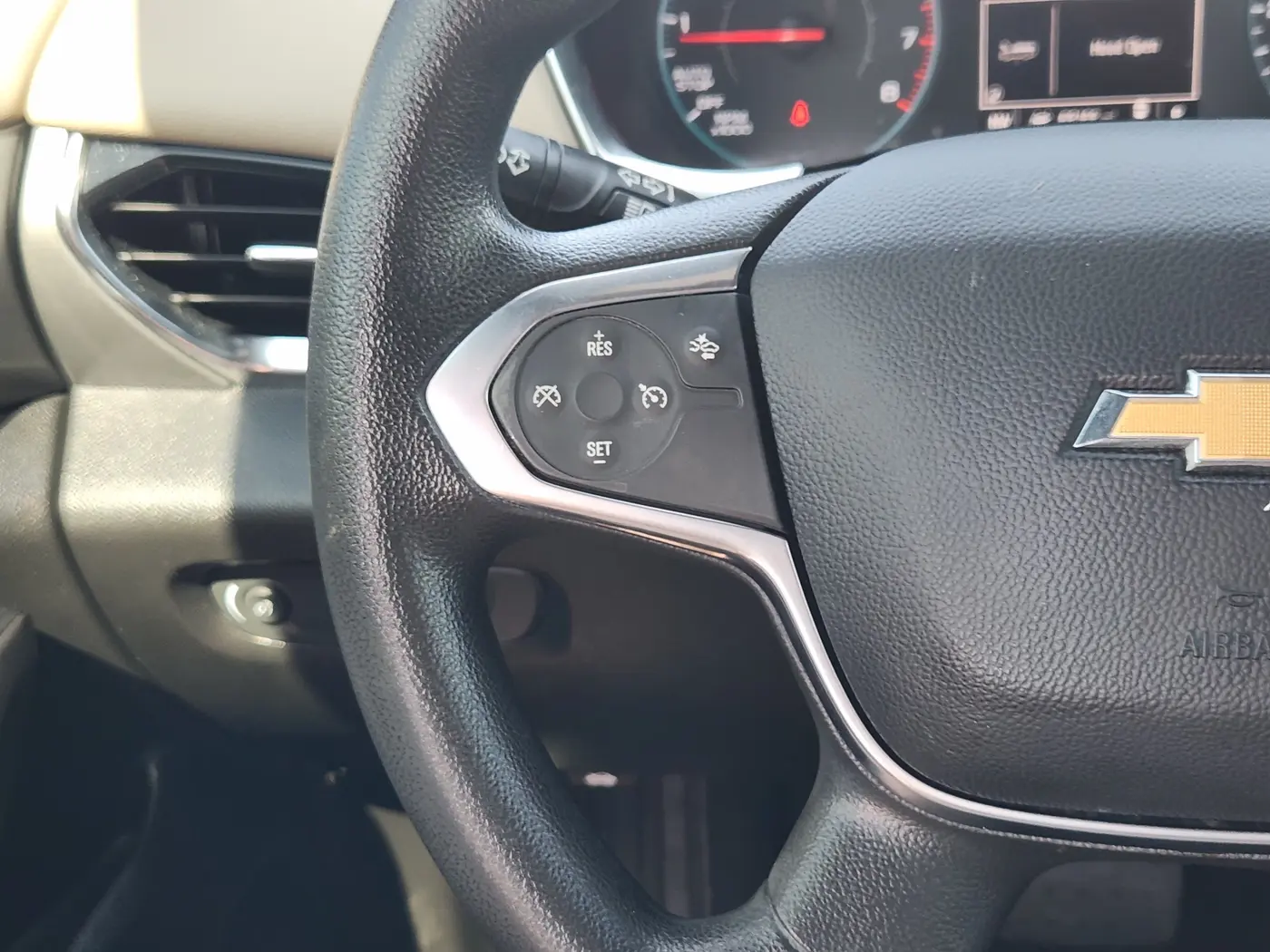 2023 Chevrolet Traverse - $24,616