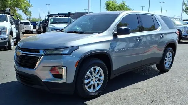 2023 Chevrolet Traverse LS