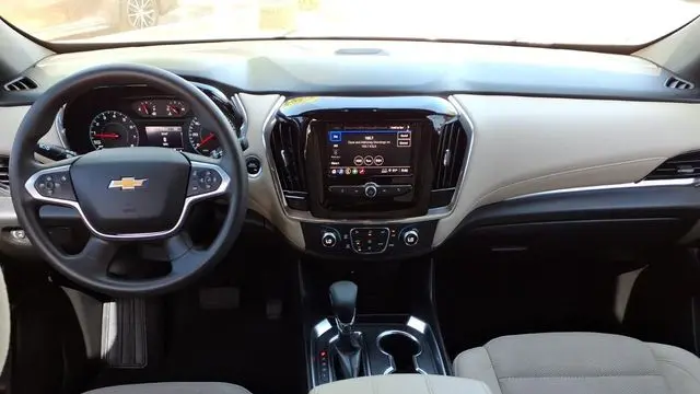 2023 Chevrolet Traverse LS