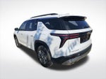 2024 Traverse Thumbnail 14